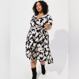 Torrid Black and White Floral Midi Dress